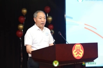 6·6全国爱眼日中国儿童少年基金会护瞳爱眼基金公益活动走进河南新乡——“呵护孩子眼睛 守护孩子未来”
